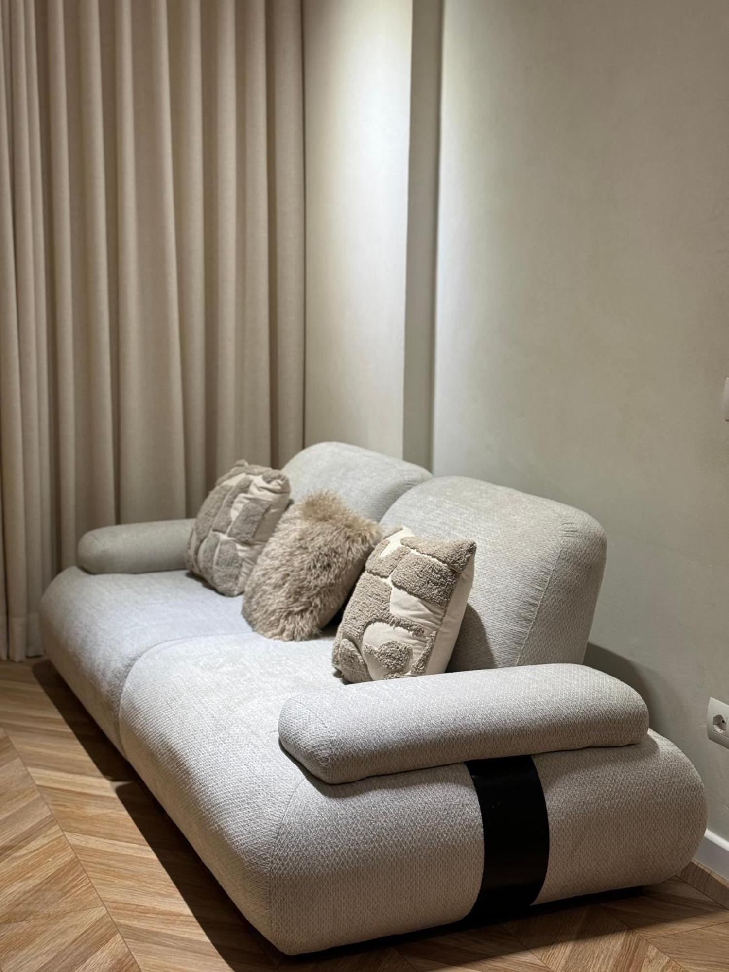 Square Inn Garden Aparthotel Tirana Buitenkant foto